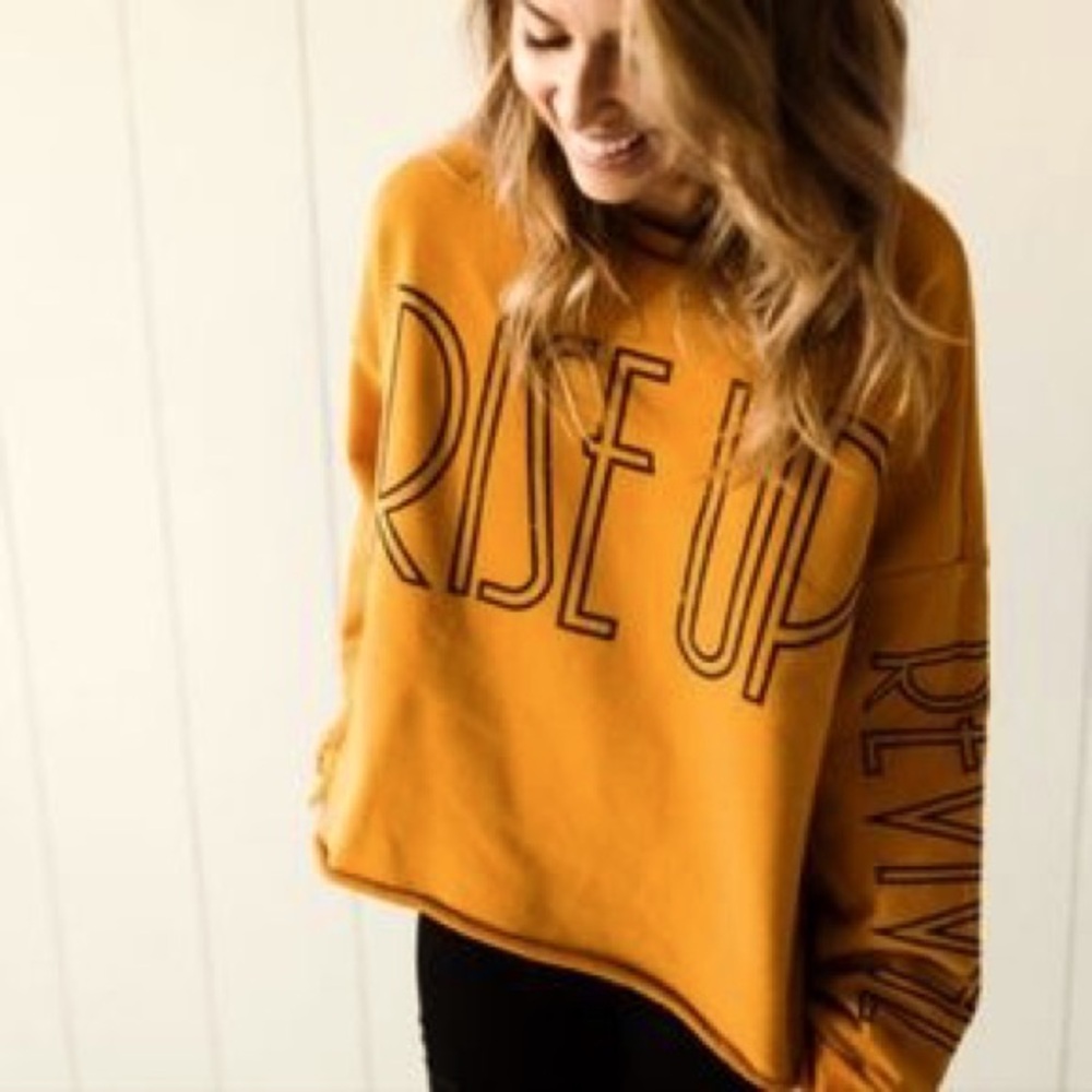 Lauren Daigle orange/yellow RISE UP concert revival sweatshirt Large cropped